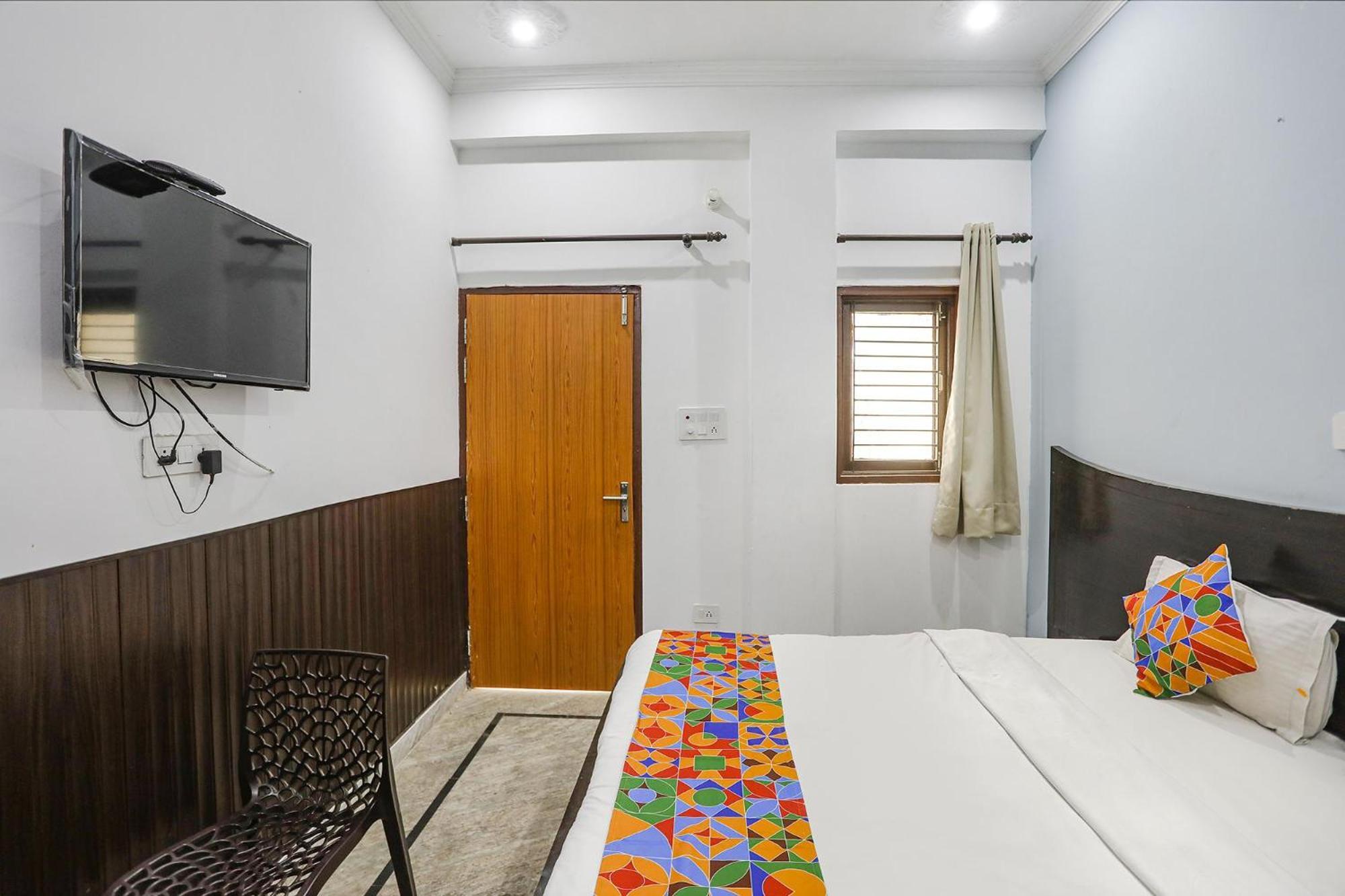 Fabexpress Samira Residency, Near Botanical Garden Hotel Noida Bagian luar foto